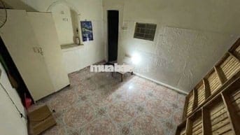 Còn 1 phòng trống tầng 3, nhà 4 tầng