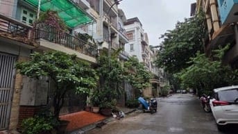 Cần bán nhà ngõ phố Lê Trọng Tấn, ngõ oto tránh, 60m2, 5 tầng, MT 5m.
