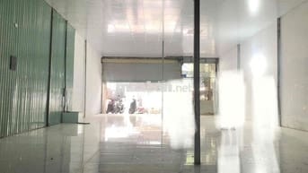 kho bà điểm Hóc Môn, nền gạch, trần la phong, sẵn điện 3pha. giá tốt