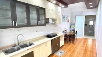 2N1K-70m2 10tr, full đồ, balcon to, Mặt Phố Đội Cấn- Ba Đình