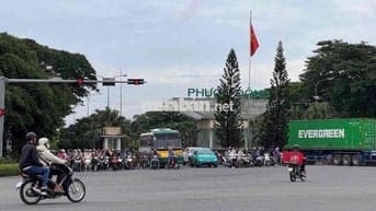 CHỦ NGỘP CẦN BÁN TRONG THÁNG D.TÍCH 20x35Mét  SỔ RIÊNG.