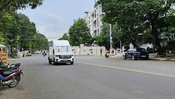 BÁN GẤP CHDV MẶT TIỀN BÌNH LỢI- 110M2 x 12PN - KINH DOANH TỐT.