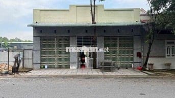 Bán Dãy Trọ Gía Rẻ Thu 35tr/tháng Sát KCN BECAMEX Sổ Hồng Riêng