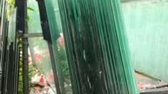 Thu mua xác nhà giá cao: Kính cường lực, điều hoà, cửa ra vào; Phá dỡ