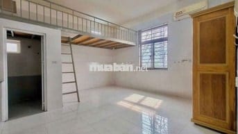 DUPLEX Ở ĐƯỢC 4 - 5 NGƯỜI - CỬA SỔ LỚN TRÊN ĐƯỜNG NGUYỄN VĂN BÁ.