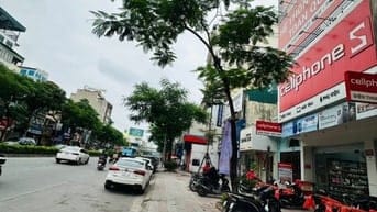 Bán nhà mặt phố Nguyễn Văn Cừ 60m2, 5 tầng, MT 4,5m, vị trí đẹp, 25 tỷ