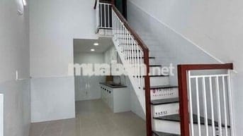 Nhà nhỏ mới xây 1 trệt 1 lửng, đường số 1 phường Linh Xuân