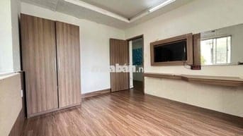 CHUNG CƯ 1 PHÒNG NGỦ-BAN CÔNG LỚN SÁT CITY LAND