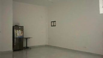 Bán nhà MP Thịnh Liệt, HM giá 10.8 tỷ, 45mx2T, lô góc, KD tốt 