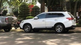 Cần bán Outlander 2019 - CVT xe gia đình