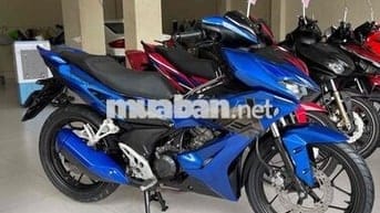 winer x . máy zin im . áo đẹp ko trầy. quá mới