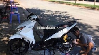 cần bán xe sạch sẽ , lấy về chỉ đổ xăng là chạy