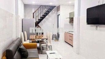 CHÍNH CHỦ CHO THUÊ NHÀ MỚI 2PN 2WC FULL TIỆN NGHI NGAY BẾN VÂN ĐỒN-Q4