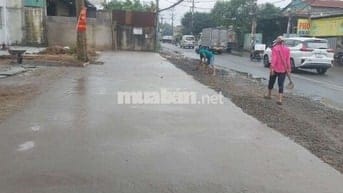 Mặt tiền đường Vĩnh Lộc khu dân cư đông đúc