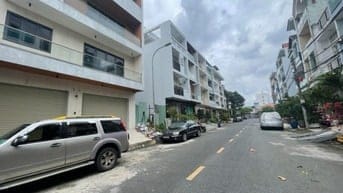 Bán nhà MT đường Số 27, Phường 11, DT 16 x 18m, cấp 4, giá 33 tỷ