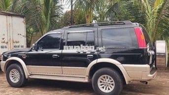 Everest máy dầu 7 chỗ xe gd