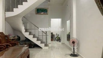 Chính chủ cho thuê nhà DT:4,2x10 giá 8,5tr/thg lầu ,HBC,TĐ