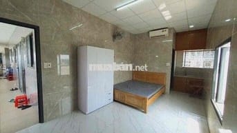 CC CHO THUÊ TRỌ P15 TÂN BÌNH 18m2 BACON RIÊNG SỔ GIÓ TRỜI TO, NƯỚC MÁY