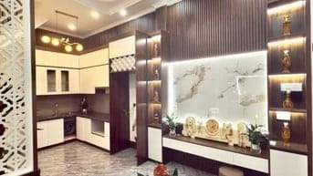 Bán nhà quận Hai Bà Trưng, 30m ra mặt phố, sân để xe riêng, 35m,5 tầng