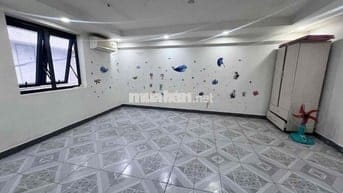 Cho thuê Phòng chính chủ, an ninh, sạch sẽ, có cửa sổ, sân thượng