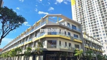 Nhà Phố 1 trệt 3 lầu, Thanh toán 700tr nhận nhà, Sổ hồng sẵn, Nhà sẵn