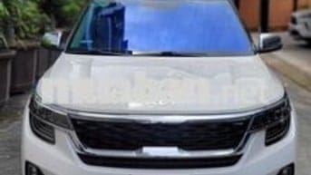 Kia Seltos 2022 Premium 1.4 AT - 34000 km