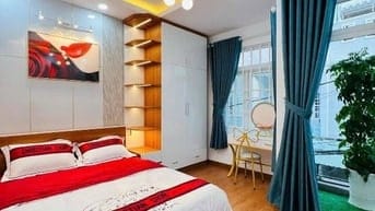 Bán gấp nhà trung tâm q10 2tỷ350