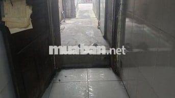 Cho thuê nhà 15m2 hẻm nhỏ Quận 4 cách quận 1 tầm 5 phút