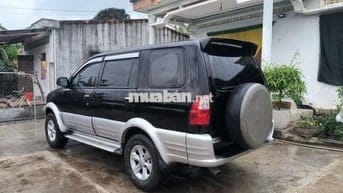 Isuzu hi lander 2004 màu đen 8chỗ ngồi