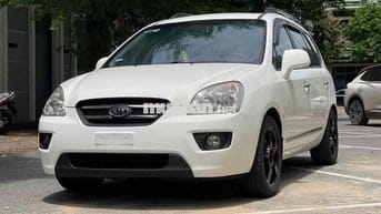 xe gia đình kia Carens AT 2010