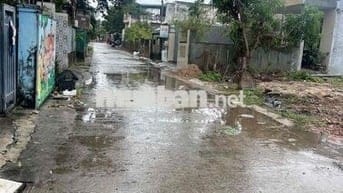 Mộc sơn 3 dt 80m ngang 5,57m nở hậu 5,8m. Khu dân cư hiện hữu.