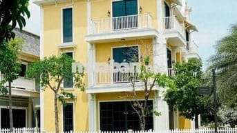 Bán biệt thự biển 225m2 Wonderland Hồ Tràm, giá tốt