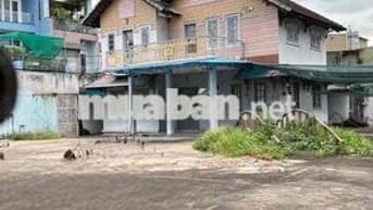 NHÀ BIỆT THỰ DIỆN TÍCH LỚN 10X24 SÁT MẶT TIỀN LÊ THỊ HÀ 250M2 GIÁ TỐT