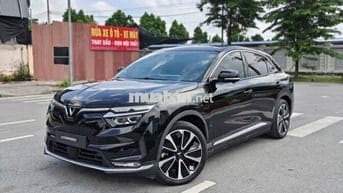 VinFast VF8 Plus Đen Nâu 2023