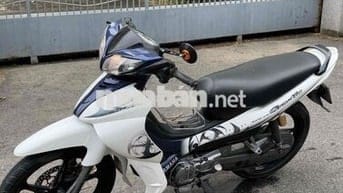 Jupiter gravita trắng xanh