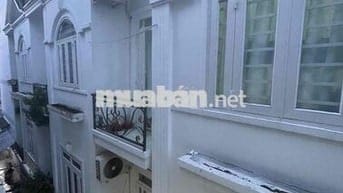 Nhà cho thuê 3 tầng có 3 phòng ngủ hướng Bắc sát trường học