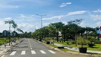 Bán đất Long Thành - Sát SBQTLT -Đường Phùng Hưng 45m -Giá chỉ 13tr/m2