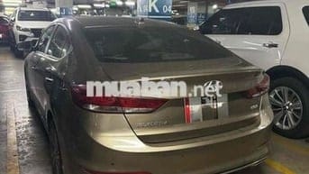 Hyundai Elantra 2018 2.0 AT - 60000 km