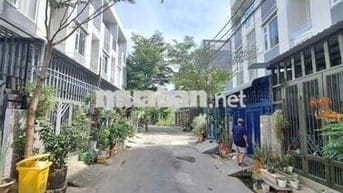 7tr/tháng 3pn 3wc hẻm xe hơi nhà 3 lầu Nguyễn Bình