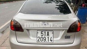 Ford Fiesta 2011 1.4 MT