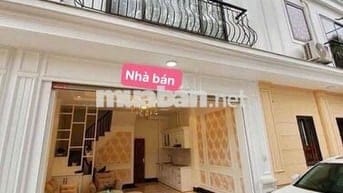 CẦN BÁN NHÀ CỔ LINH LONG BIÊN HÀ NỘI.