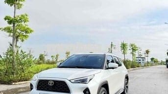 Toyota yaris cross 1.5D CVT 2024  9000km