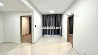 Cho thuê căn hộ 3PN có 3 máy lạnh. Sẵn ở ngay. LH xem nhà.