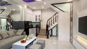 Bán gấp nhà 6 tầng sát phố Giảng Võ hơn 6 tỷ