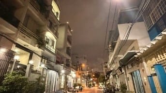 Bán nhà Quận 11, Minh Phụng - Xóm Đất, Ngang bề thế 5.5m x Dài 8m,