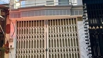Nhà vị trí thuận tiện, giá rẻ, sổ hồng, DT: 4m x 15m
