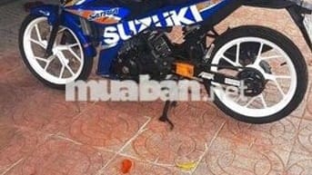 Xe máy Suzuki Satria màu xanh dương zin