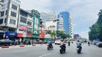 TOÀ KÍNH PHỐ THÁI HÀ - 8 TẦNG THANG MÁY - KINH DOANH ĐỈNH CAO