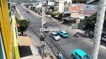 CHO THUÊ NHÀ KINH DOANH TỰ DO MẶT TIỀN PHONG CHÂU CÓ HẦM ĐỂ XE