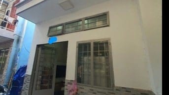 Bán nhà chỉ 3,2 tỷ Trần Hưng Đạo P1 Q5 dt 3,7x5m 3 tầng hẻm đẹp.